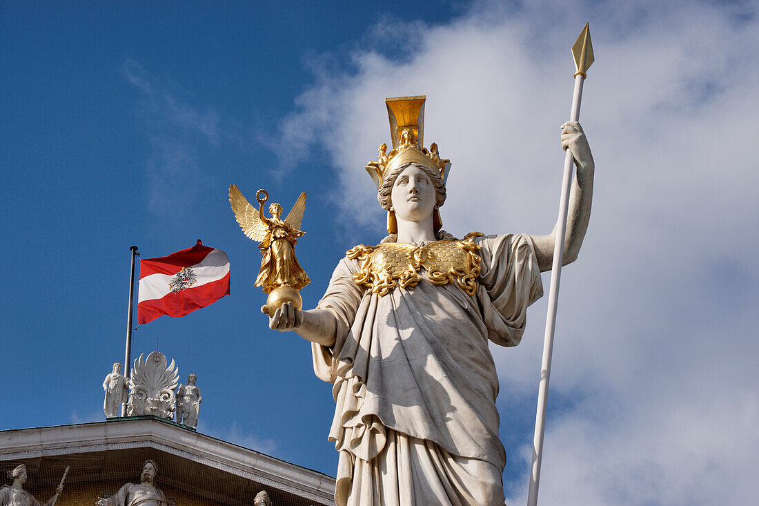 Skulptur, Pallas Athene vor dem Parlamentsgebäude, Wien, Östereich