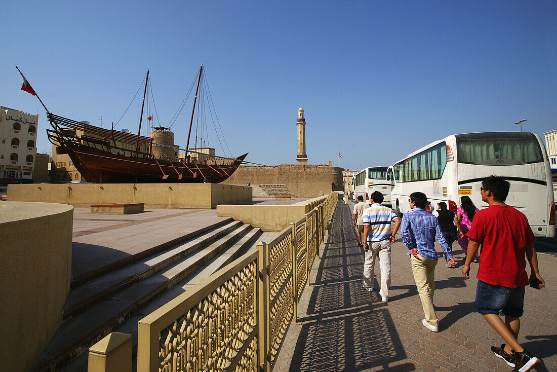 Visitors infront of Dubai Museum, Bur Dubai, Dubai, UAE, United Arab Emirates, Middle East, Asia