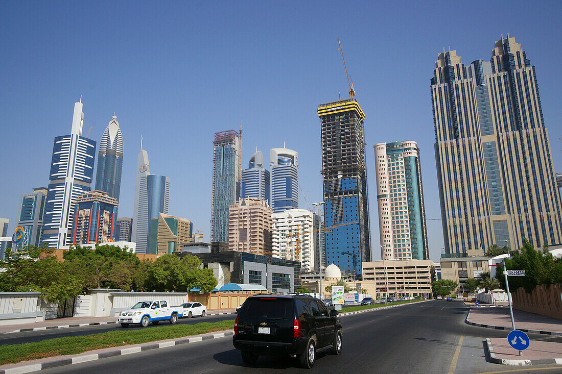 Hochhäuser entlang der Sheikh Zayed Road, Dubai, VAE, Vereinigte Arabische Emirate, Vorderasien, Asien