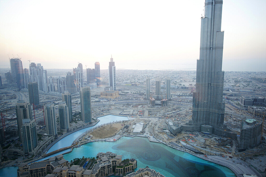 Blick aus großer Höhe auf den Burj Khalifa, Burj Chalifa, Dubai, VAE, Vereinigte Arabische Emirate, Vorderasien, Asien