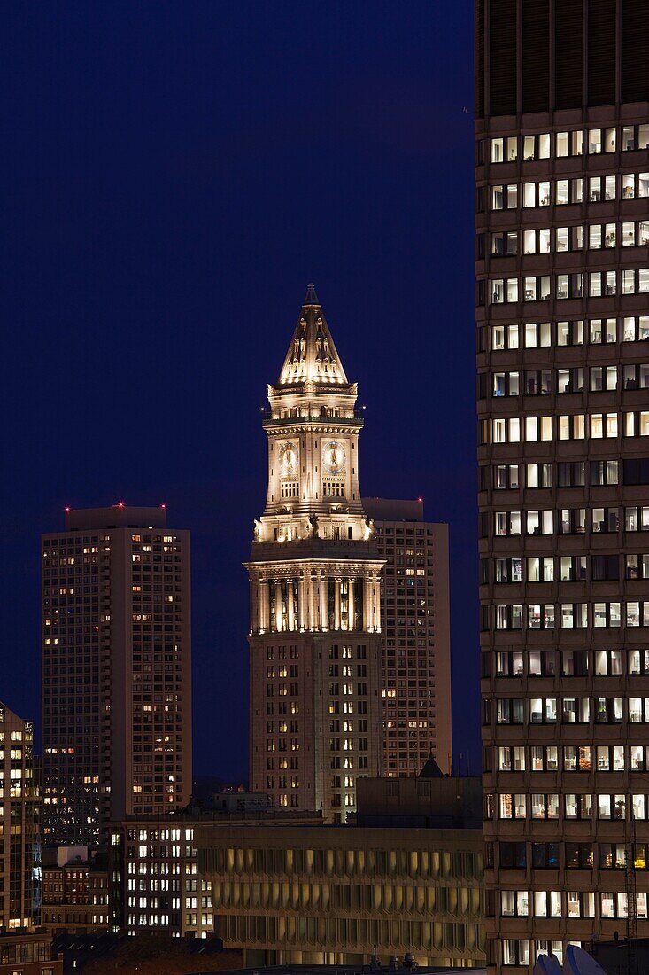 USA, Massachusetts, Boston, Boston Customs House Tower and Government Center, evening