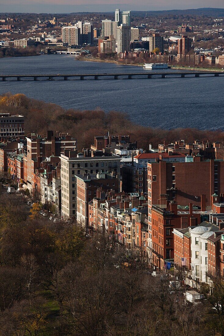 USA, Massachusetts, Boston, Beacon Street and Charles River, high angle view, daytime