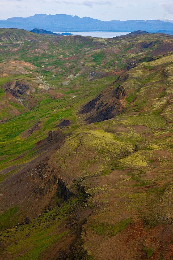 Paisaje volcánico en el suroeste de Islandia