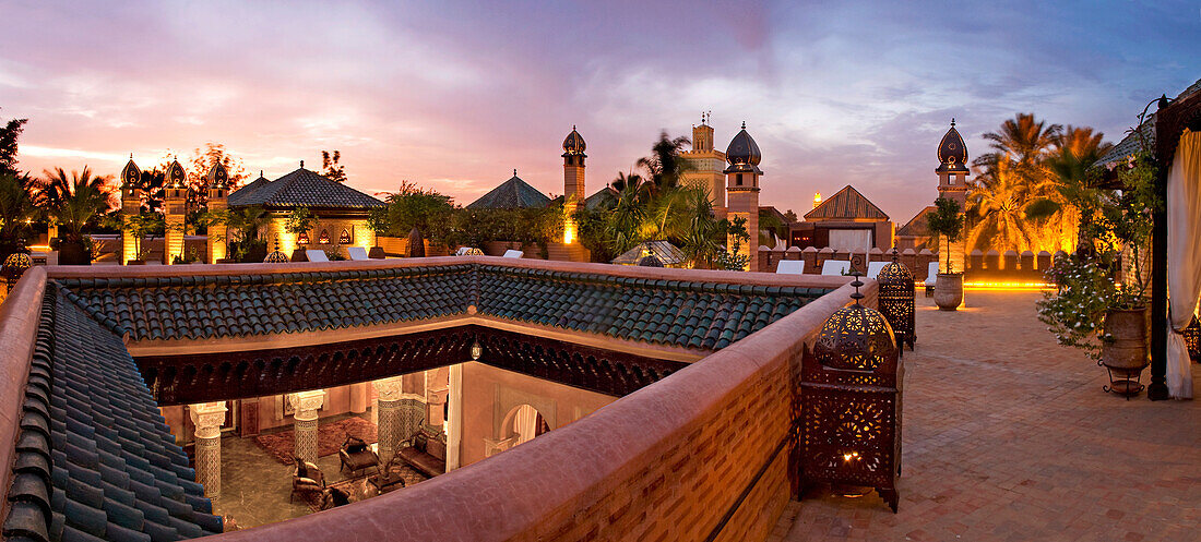 Dachterrasse bei Sonnenuntergang, Riad La Sultana, Luxus Hotel, Marrakesch, Morokko, Afrika