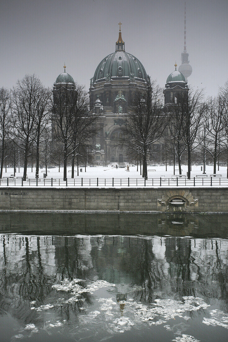 Berliner Dom, Fernsehturm, Spree, Mitte, Berlin, Deutschland