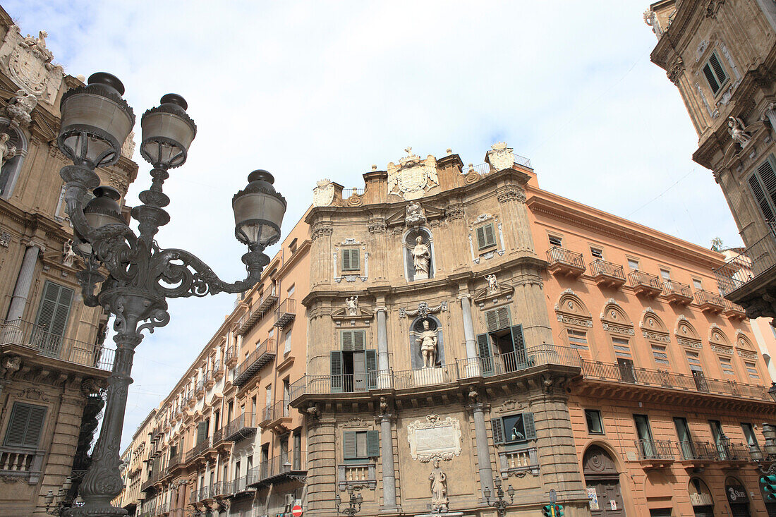 Häuser an der Piazza Vigliena auch genannt Quattro Canti di città, Palermo, Provinz Palermo, Sizilien, Italien, Europa