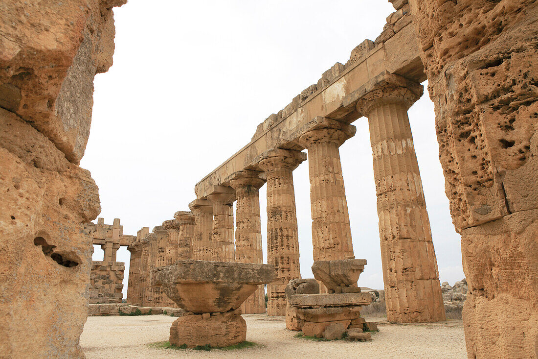 Griechischer Hera Tempel in Selinunte, Provinz Trapani, Sizilien, Italien, Europa