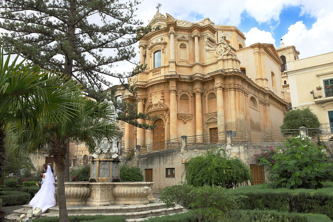 Baroque church Chiesa di San Domenico under clouded sky, Noto, Unesco World Heritage, Province Syrakus, Sicily, Italy, Europe