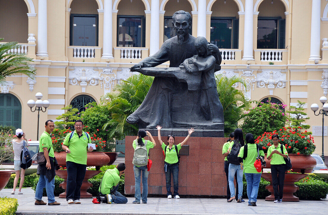 Statue of Ho in front of the old Cityhall, Saigon, Ho Chi Minh City, Vietnam