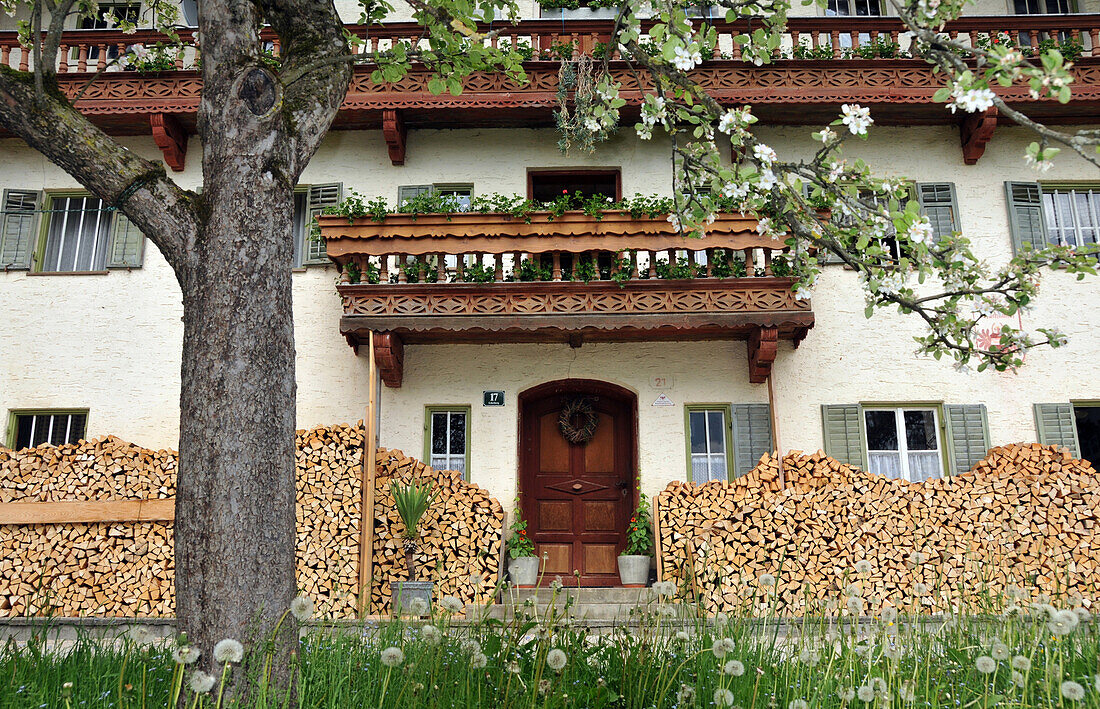 Farmhouse near Erl in the Inn valley, Tyrol, Austria