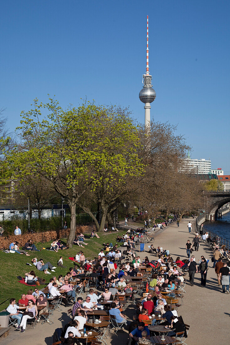 Promenade at river Spree, beach bar, beer garden, Alex TV Tower, Berlin, Germany