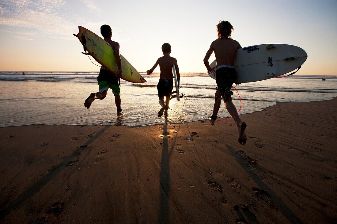 Surfer in Costa Rica, Mittelamerika