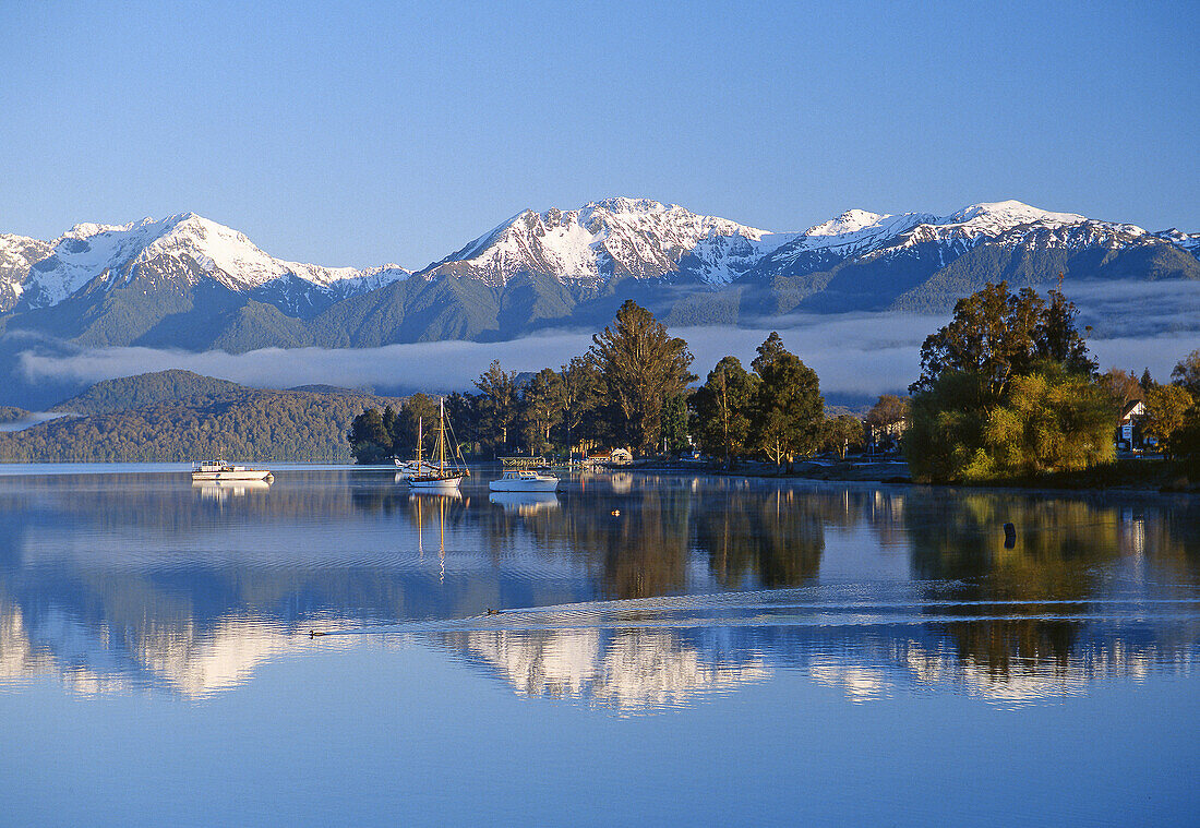 Lake Te Anau Fiordland New Zealand