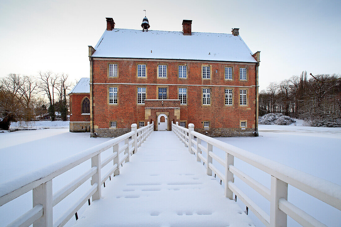 Wasserschloss Haus Hülshoff, bei Havixbeck, Münsterland, Nordrhein-Westfalen, Deutschland