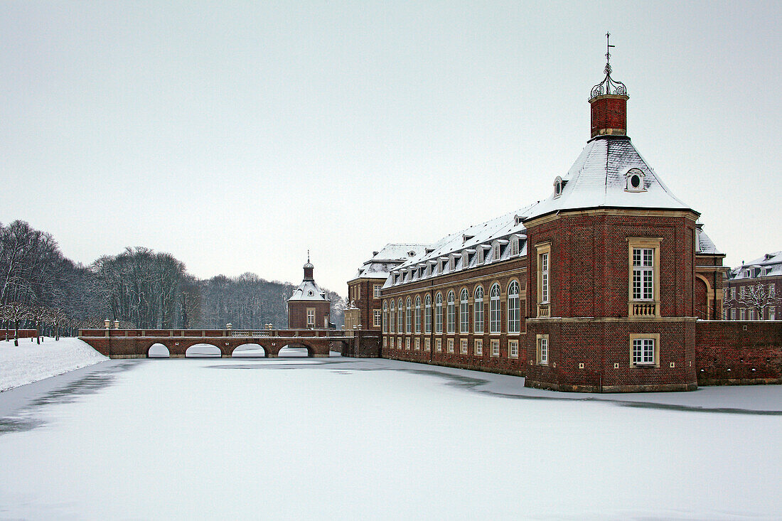 Nordkirchen moated castle, Muensterland, North Rhine-Westphalia, Germany