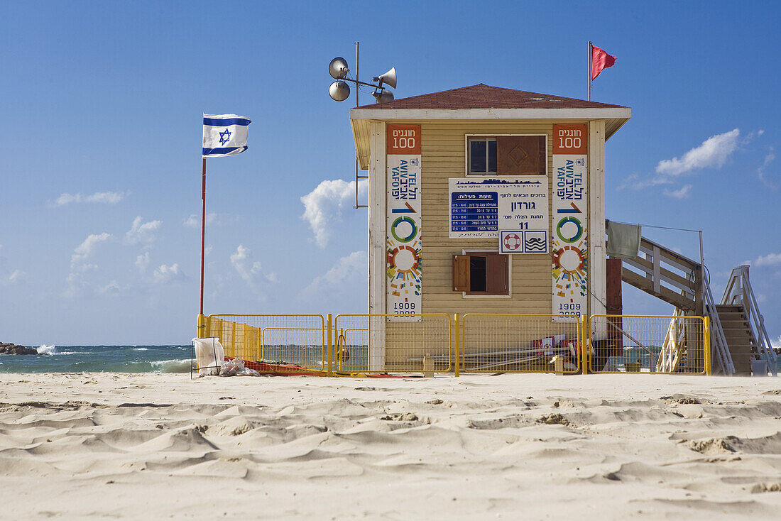 Gordon Beach lifeguard stand in the sunlight, Tel Aviv, Israel, Middle East