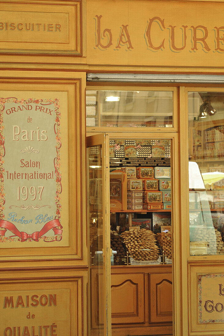 Kekse und Spezialitäten Geschäft in Aix-en-Provence am Marktplatz, Provence, Frankreich, Europa