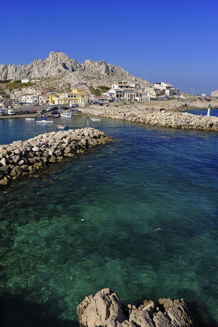 Turquiose water and boats at small harbour, Cap Croisette, Cote d´Azur, Bouches-du-Rhone, Provence, France, Europe