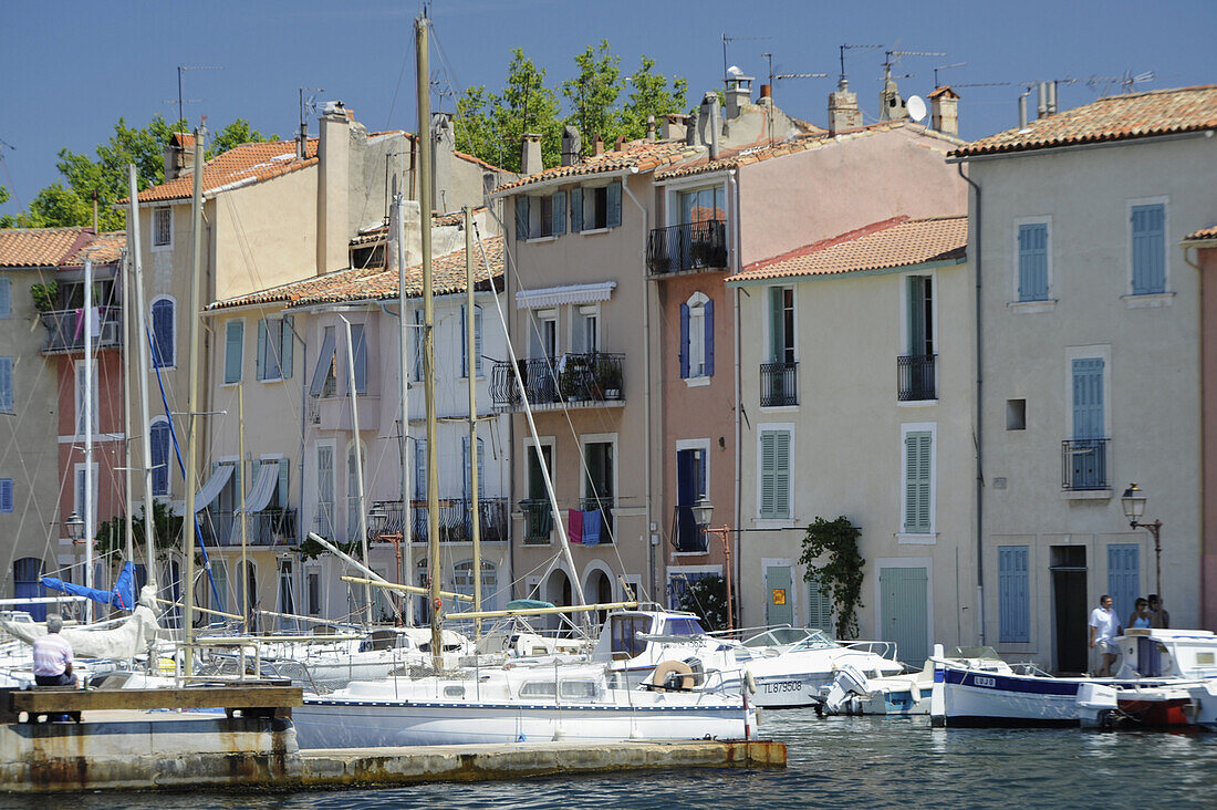 Häuser und Boote am Kanal in Martigues, Côte d´Azur, Bouches-du-Rhone, Provence, Frankreich, Europa
