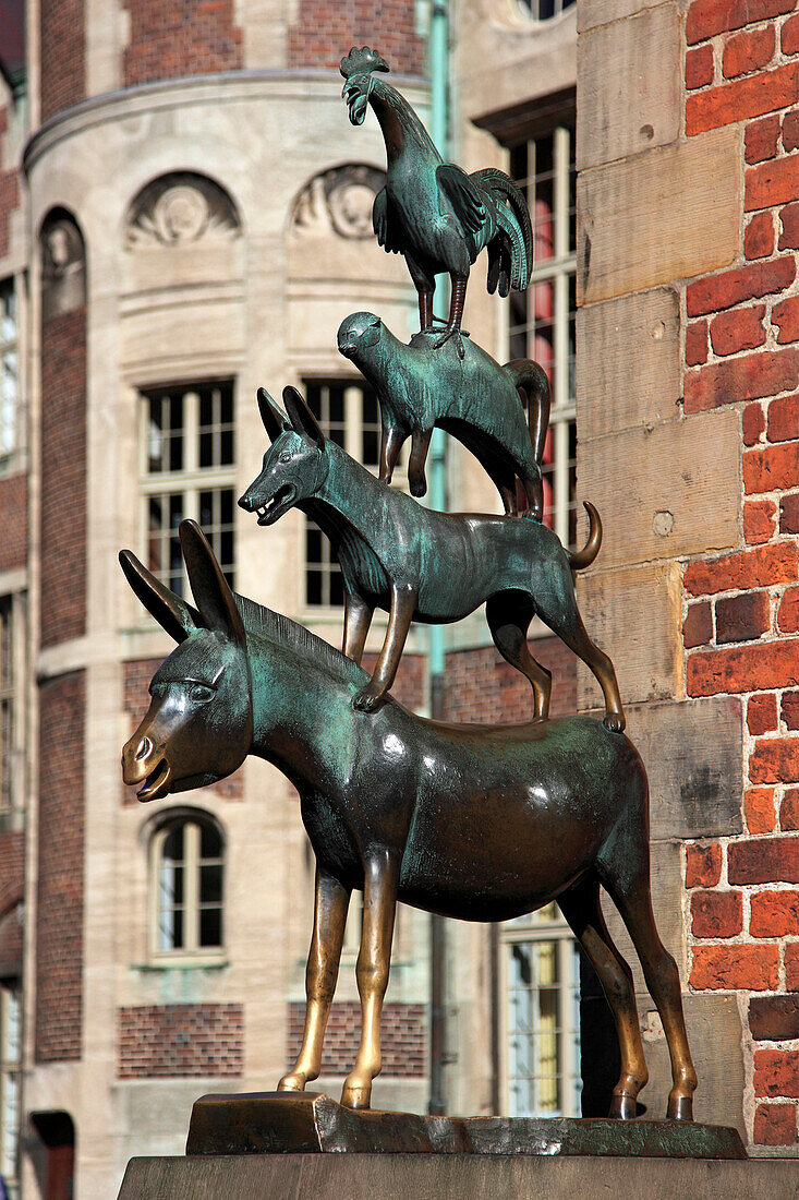 Statue of the Bremen town musicans, Hanseatic City of Bremen, Germany, Europe