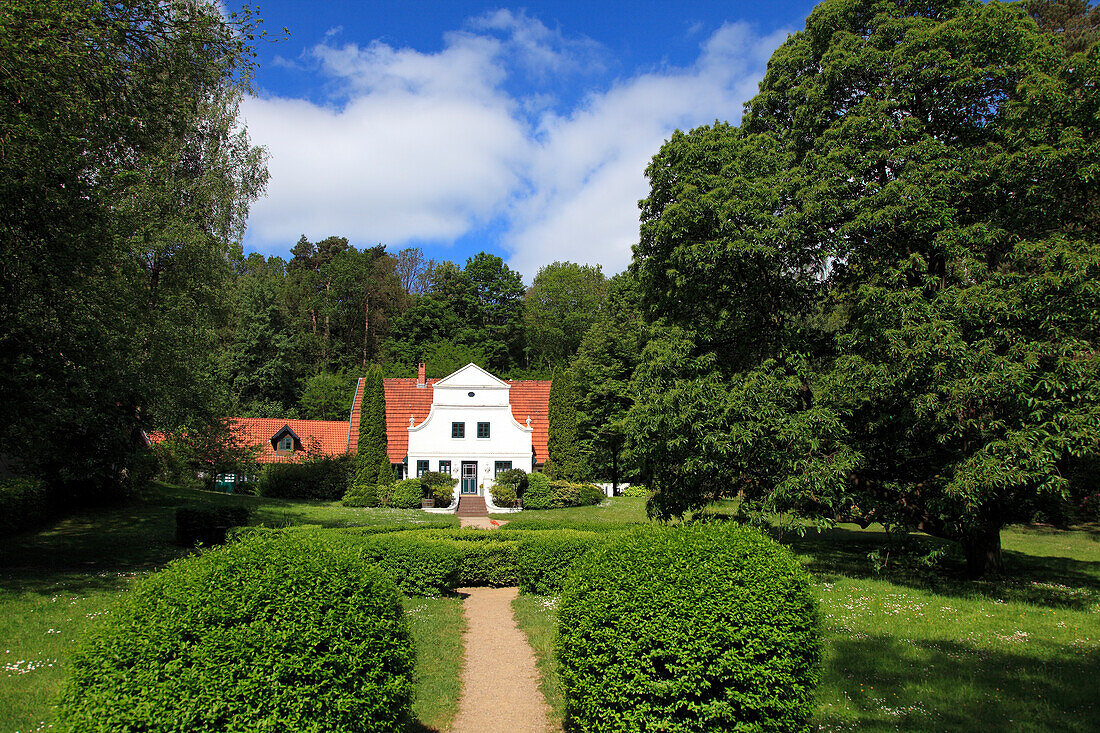 House amidst trees in the sunlight, Heinrich Vogelers house Barkenhoff, Worpswede, Lower Saxony, Germany, Europe