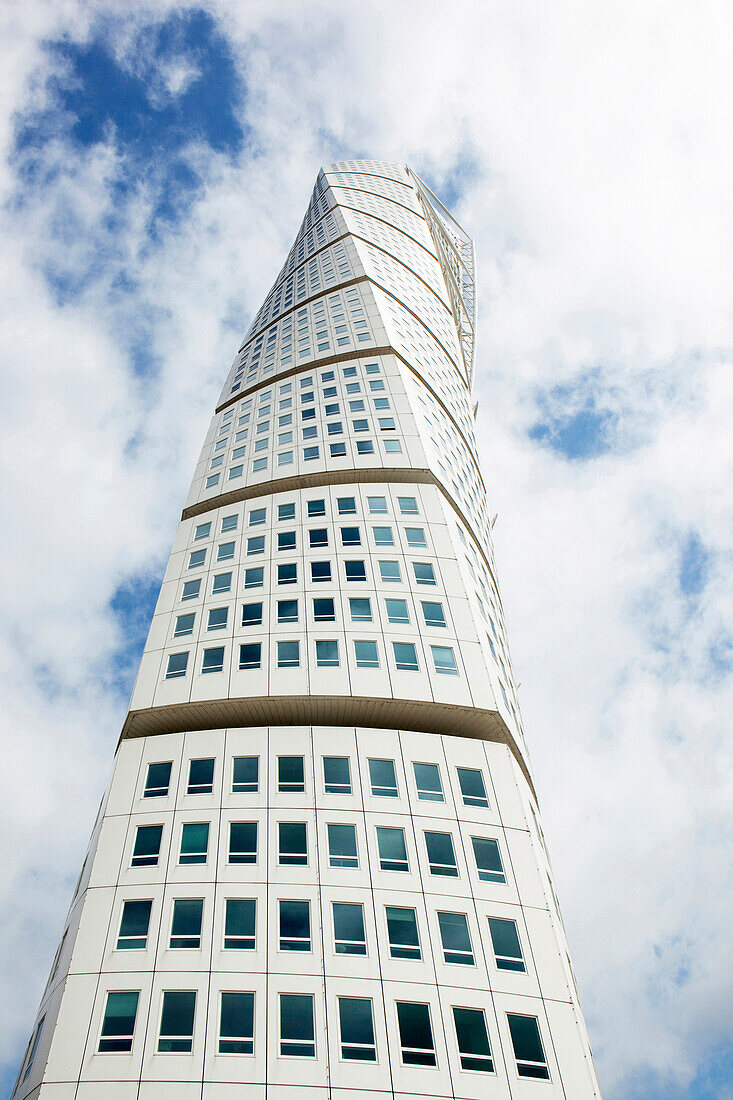 Ökologisches Hochhaus Turning Torso im Stadtviertel Västra Hamnen, gebaut zur ökologischen Bauausstellung Bo01, Wahrzeichen von Malmö, Malmö, Schonen, Südschweden, Schweden