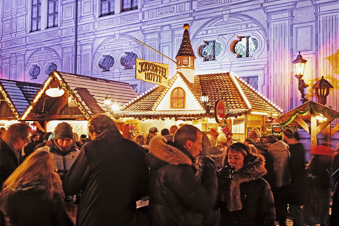 Weihnachtsdorf ,Christmas market in the courtyard of the Residenz, Residenzstrasse, Munich, Bavaria, Germany