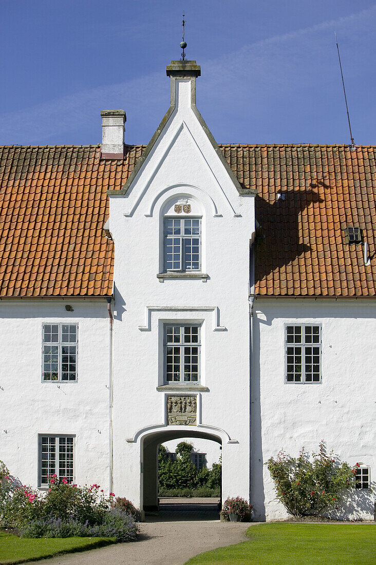 Bosjökloster castle church
