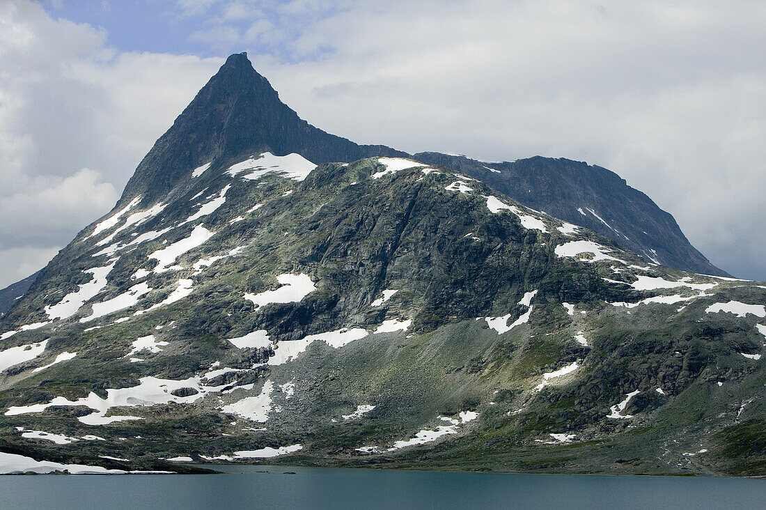 Falketind mountain, Joutunheimen, Norway