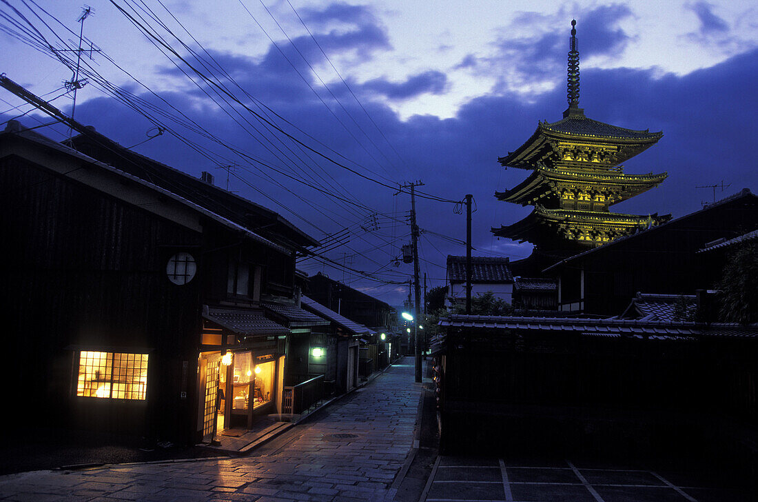 Yasaka pagoda, Kyoto, Japan