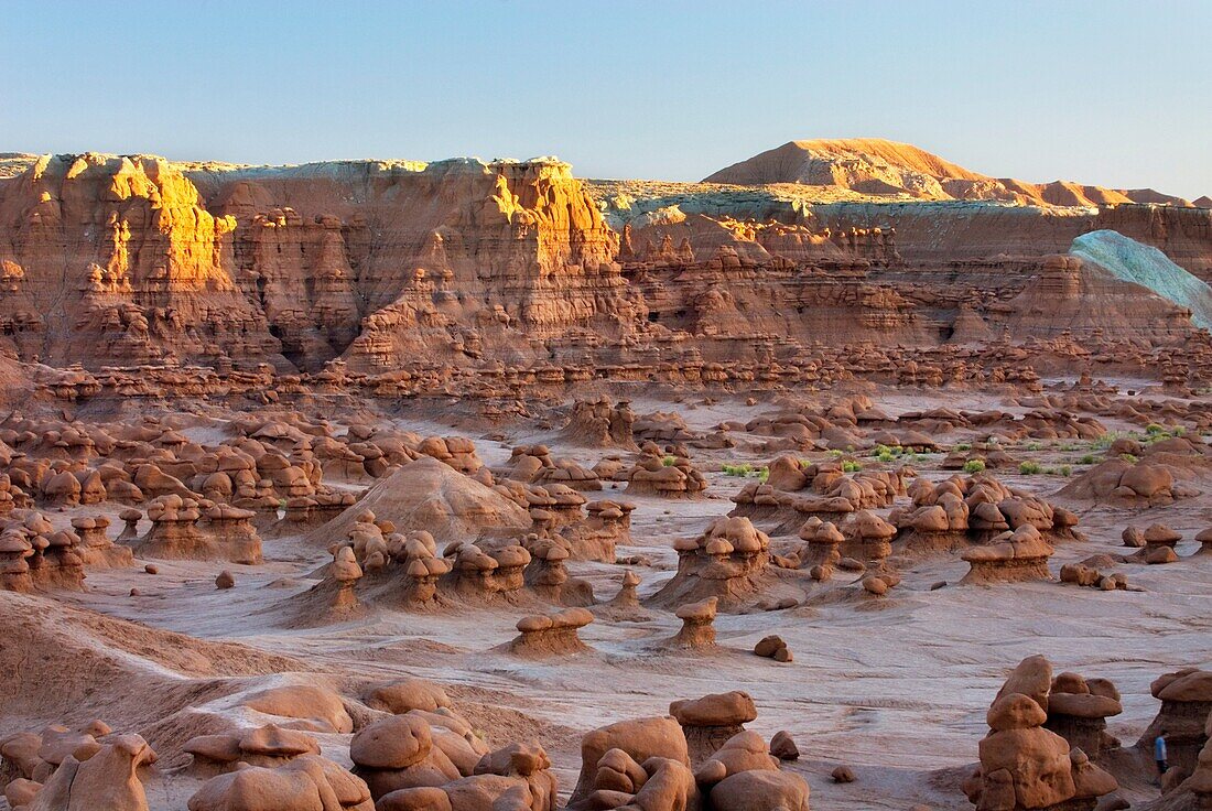 Arid, Colorado plateau, Deserts, Dry, Eroded, Erosion, Goblin valley state park, Hoodoos, Horizontal, Odd, Sandstone, Sedimentary, Shapes, Southwest, Strange, United states, Utah, Weird, Whimsical, M28-974137, agefotostock 