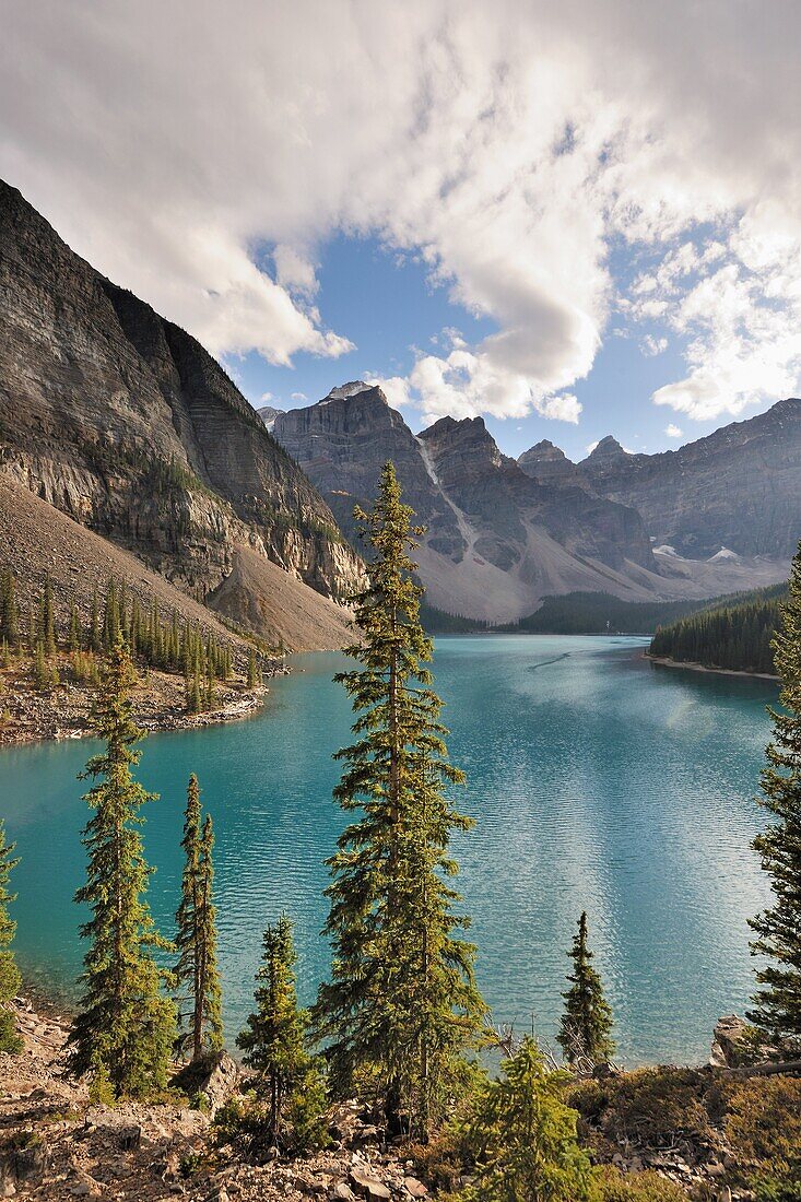 Moraine Lake and the Valley of the Ten Peaks, Banff National Park, Rocky Mountains, Alberta, Canada