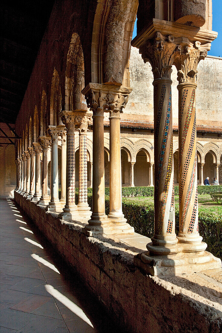 Cloister,  Chiostro di Benedettini Cathedral, Monreale, Palermo, Sicily, Italy