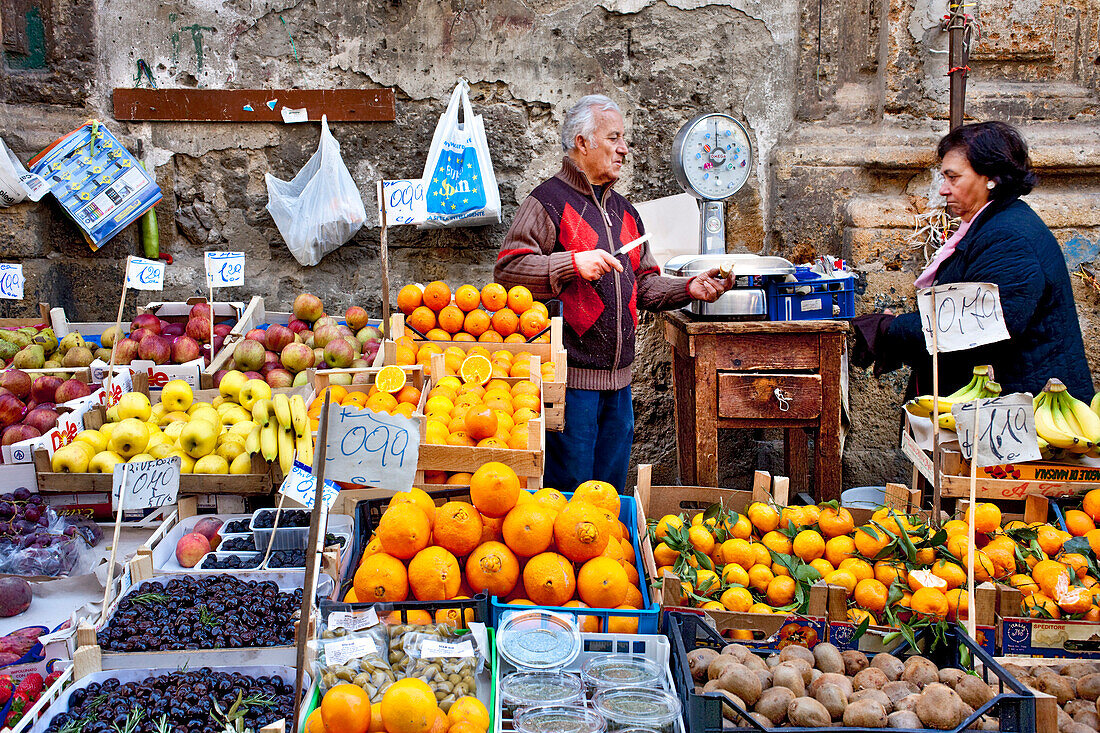 Gemüsestand, Markt, Mercato di Ballarò, Palermo, Sizilien, Italien, Europa