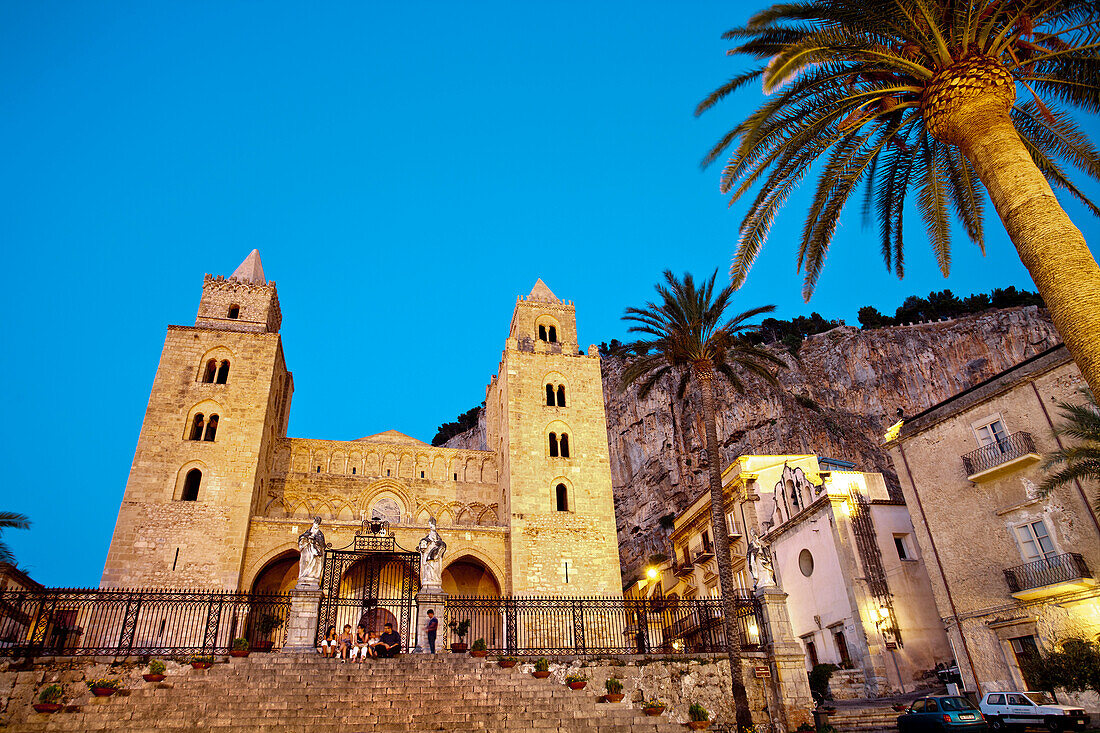 Abendstimmung Domplatz, Dom, Cefalù, Palermo, Sizilien, Italien