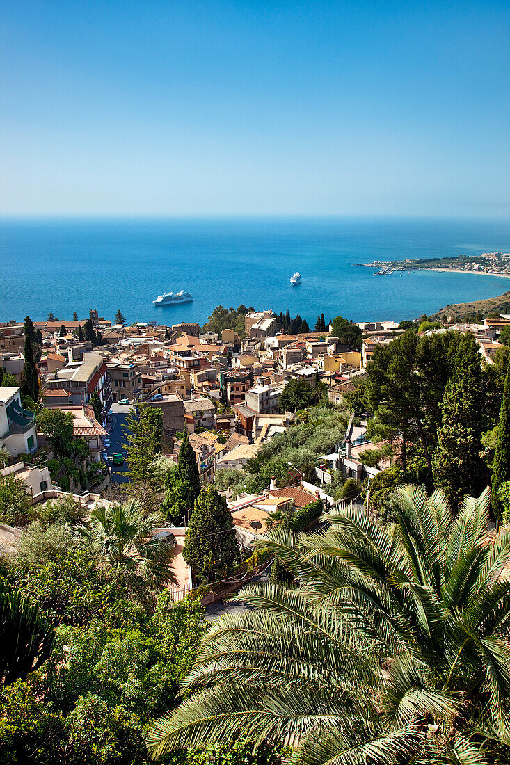 Blick auf Taormina, Sizilien, Italien