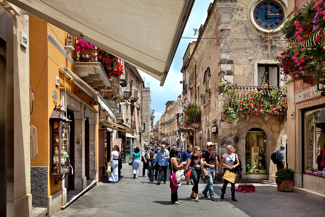 Shopping street, Corso Umberto, Taormina, Sicily, Italy