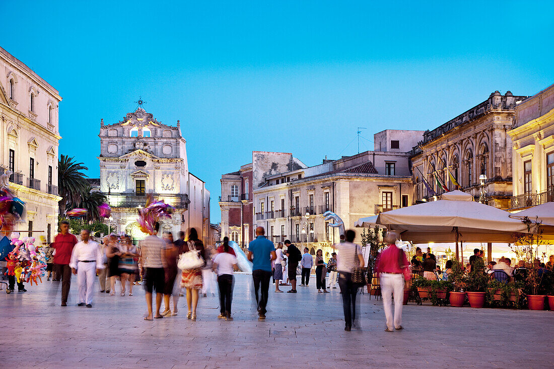 Cathedral square, Ortigia, Syracuse, Sicily, Italy