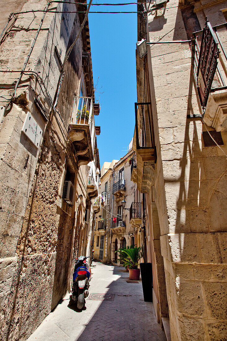 Gasse in Ortiygia, Siracusa, Syrakus, Sizilien, Italien