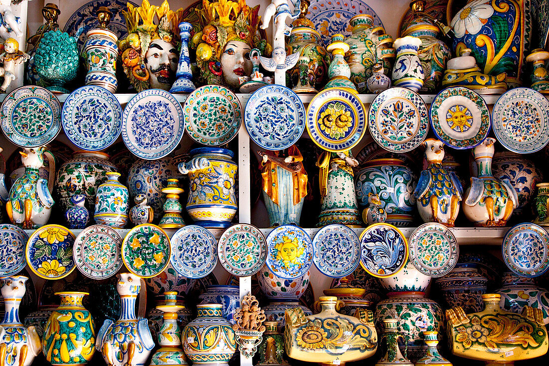 Keramikgeschäft, Santa Maria, Salina, Liparische Inseln, Sizilien, Italien
