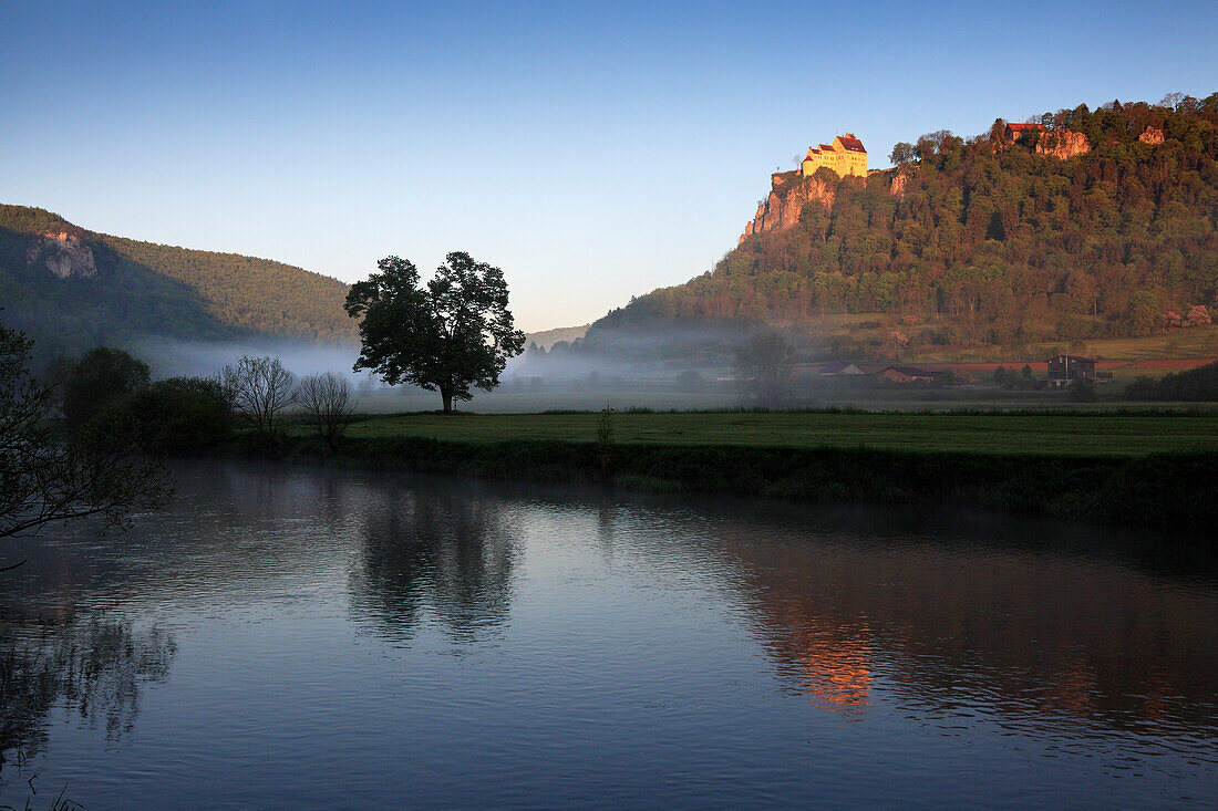 Schloss Werenwag, Naturpark Obere Donau, Schwäbische Alb, Baden-Württemberg, Deutschland