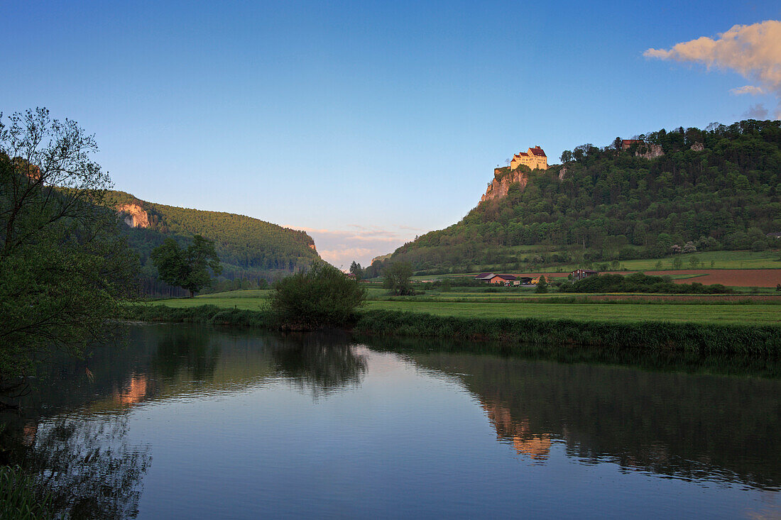 Schloss Werenwag, Naturpark Obere Donau, Schwäbische Alb, Baden-Württemberg, Deutschland