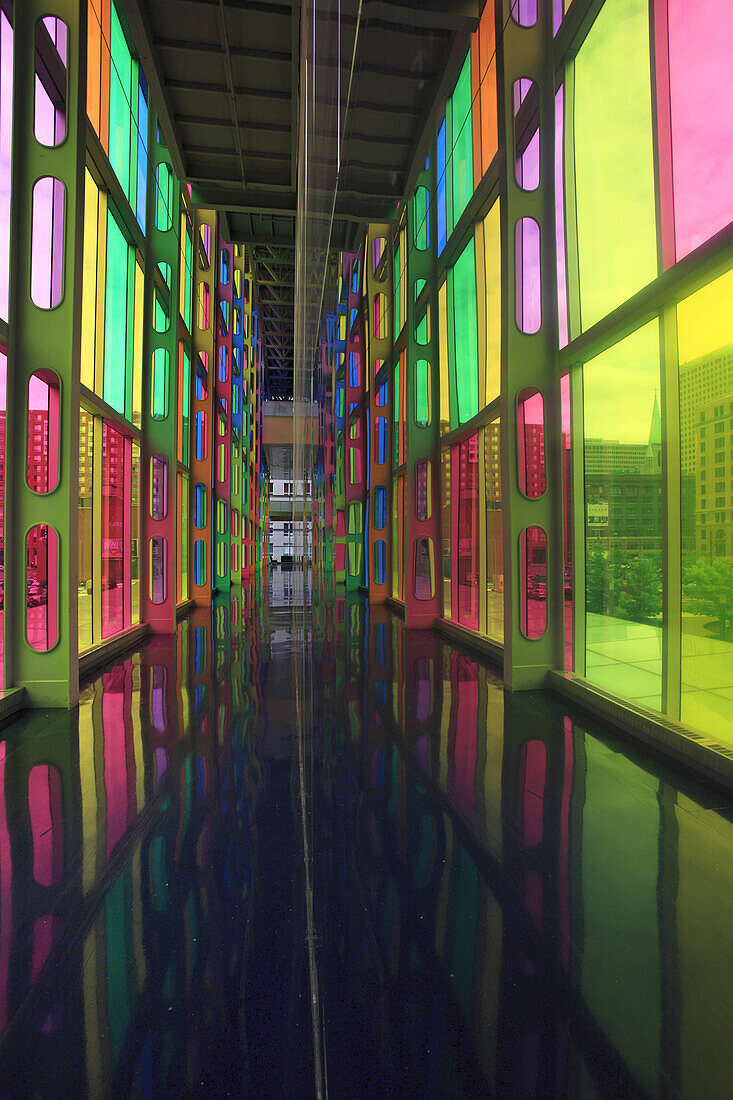 Architektur, Farbreflexe im Kongresszentrum, Montreal, Provinz Quebec, Kanada
