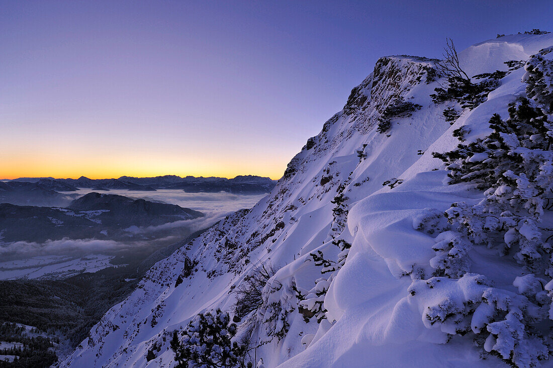 Gipfelflanke des Geigelstein im Morgengrauen, Geigelstein, Chiemgauer Alpen, Oberbayern, Bayern, Deutschland