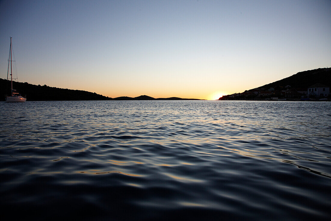 Blick auf die Kornaten bei Sonnenuntergang, Kroatien, Europa