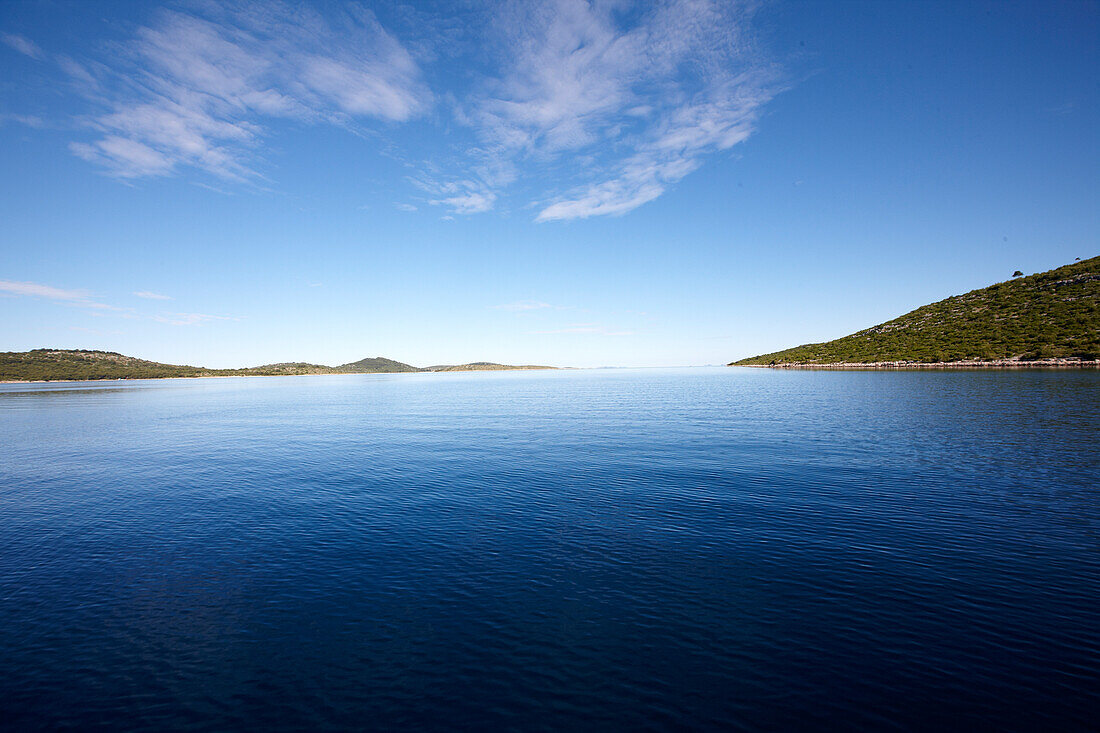 Blick auf Kornaten unter blauem Himmel, Kroatien, Europa