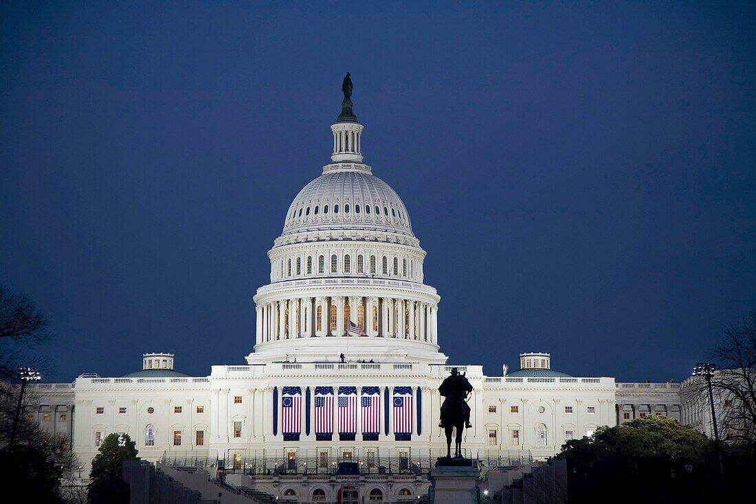 Washington, DC - The US Capitol building on the evening of the inauguration of Barack Obama  © Jim West