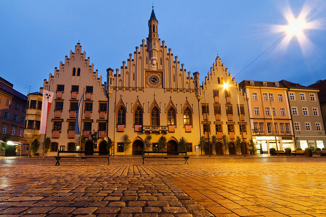 Rathaus am Abend, Altstadt, Landshut, Bayern, Deutschland