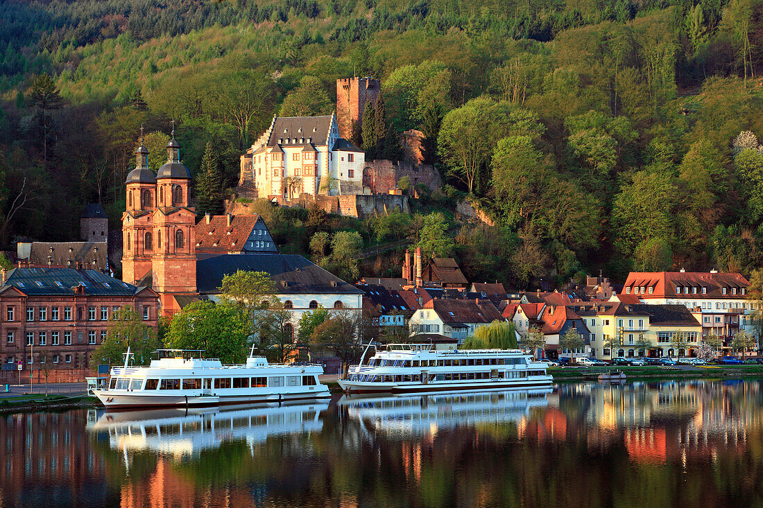 View over Main river to Miltenberg with church and Mildenburg castle, Main river, Odenwald, Spessart, Franconia, Bavaria, Germany