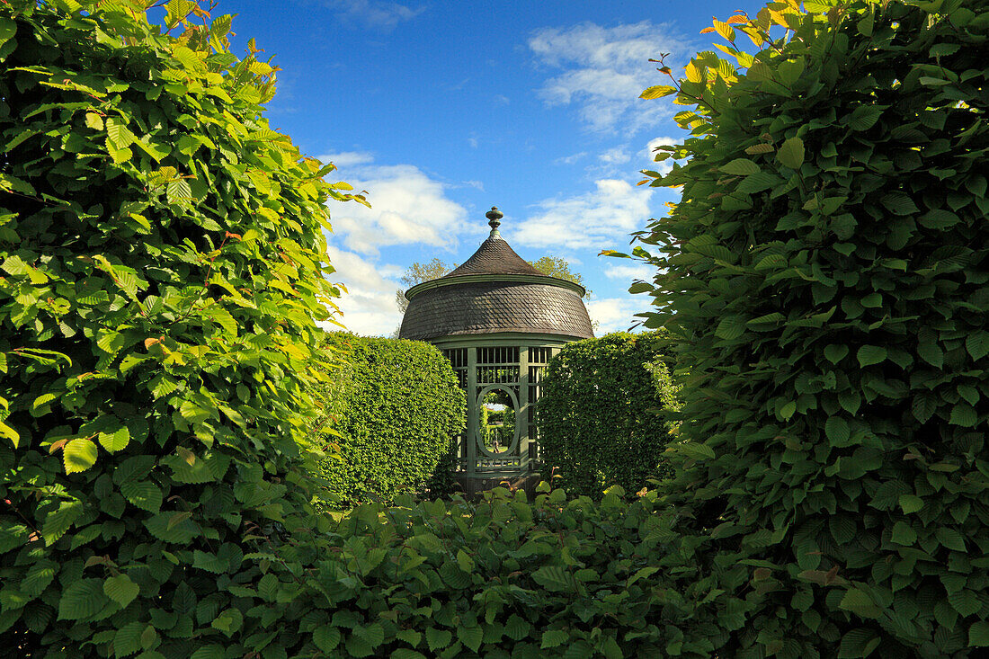 Laube im Rokokogarten, Residenzschloss Veitshöchheim, Main, Mainfranken, Franken, Bayern, Deutschland